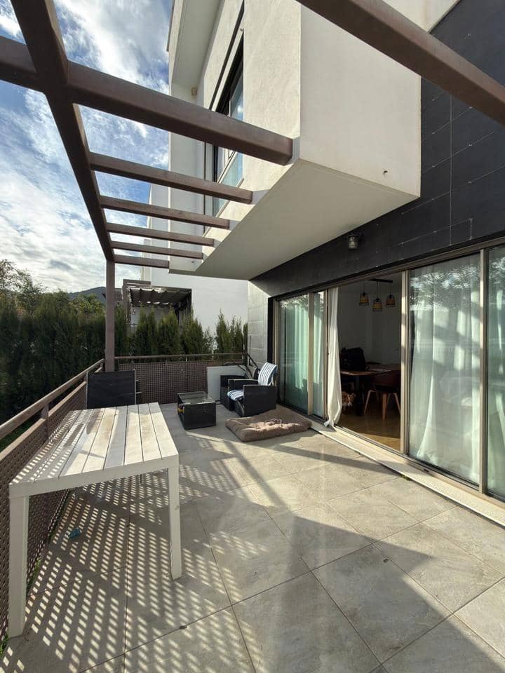 4 soverom Rekkehus til salgs i Pinos de Alhaurin med svømmebasseng - € 689 000 (Ref: 9571281)