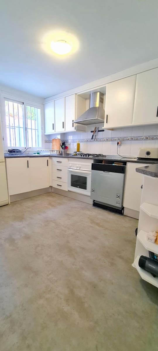 4 soverom Rekkehus til salgs i Benalmadena med svømmebasseng - € 425 000 (Ref: 9571282)