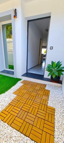 4 sovrum Radhus till salu i Benalmádena pueblo, Benalmádena med pool - 425 000 € (Ref: 9571282)