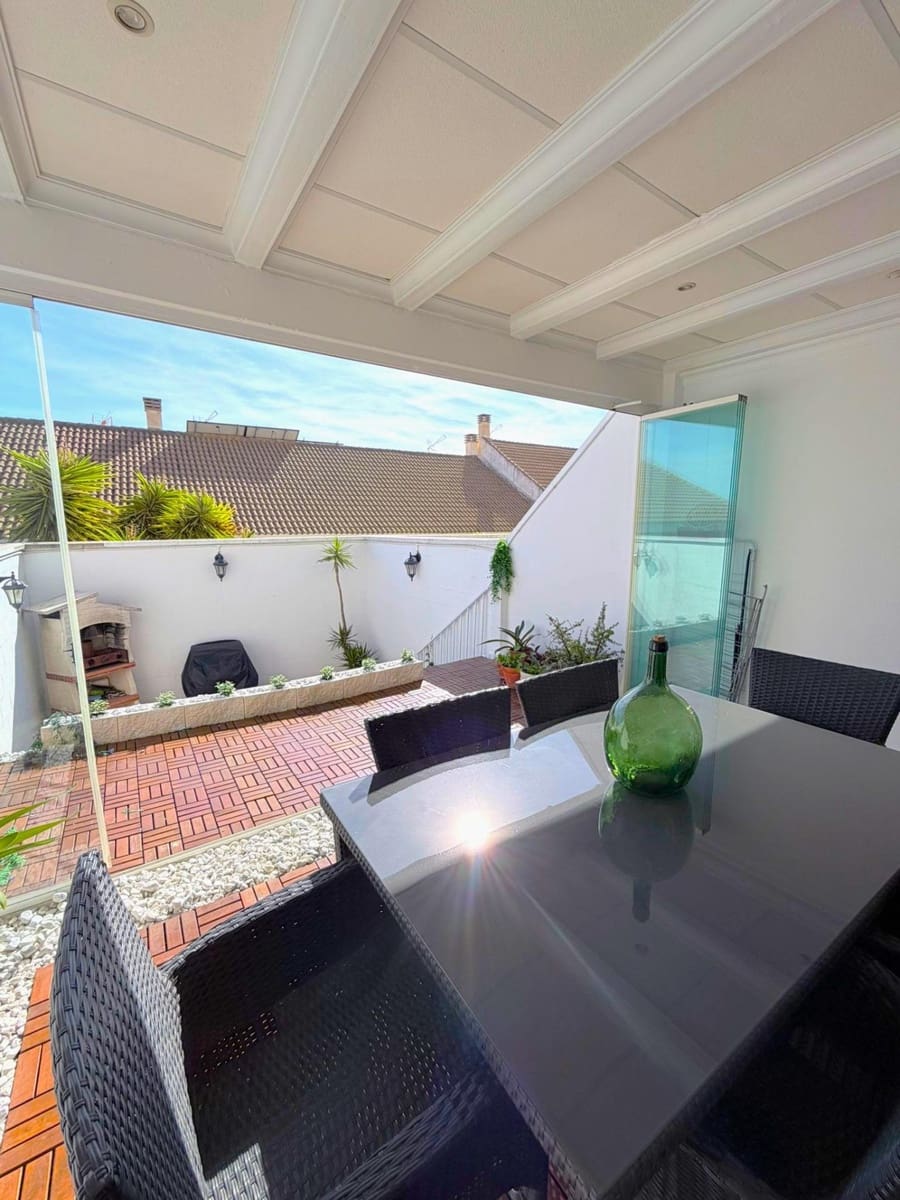 4 soverom Rekkehus til salgs i Benalmadena med svømmebasseng - € 425 000 (Ref: 9571282)