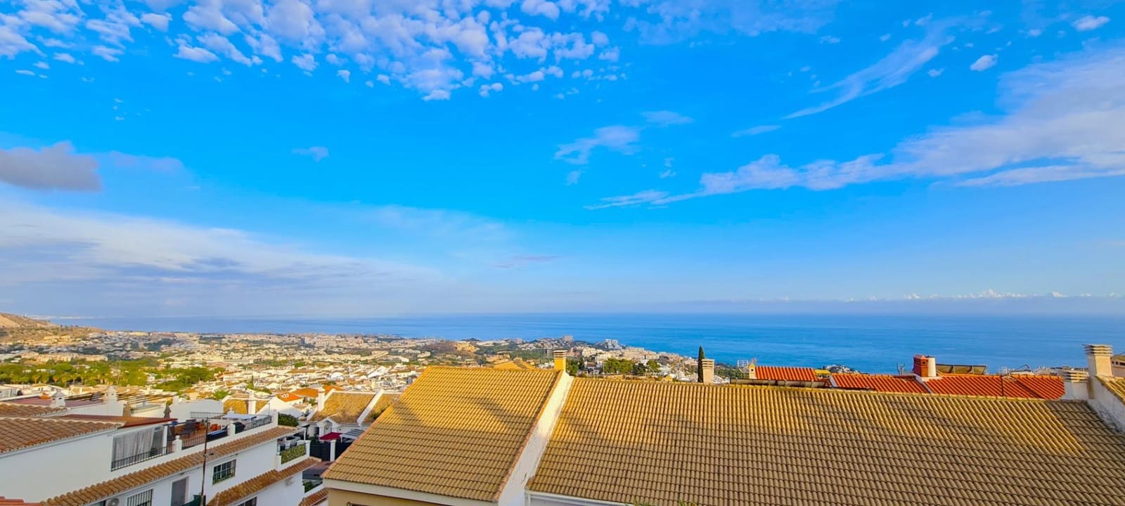 4 soverom Rekkehus til salgs i Benalmadena med svømmebasseng - € 425 000 (Ref: 9571282)