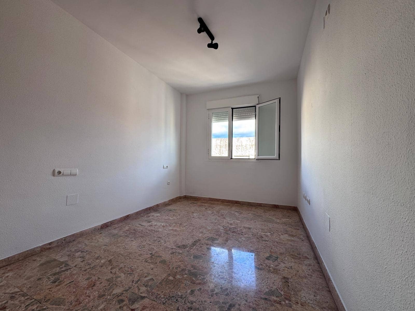3 Zimmer Wohnung zu verkaufen in Fuengirola mit Garage - 350.000 € (Ref: 9571287)