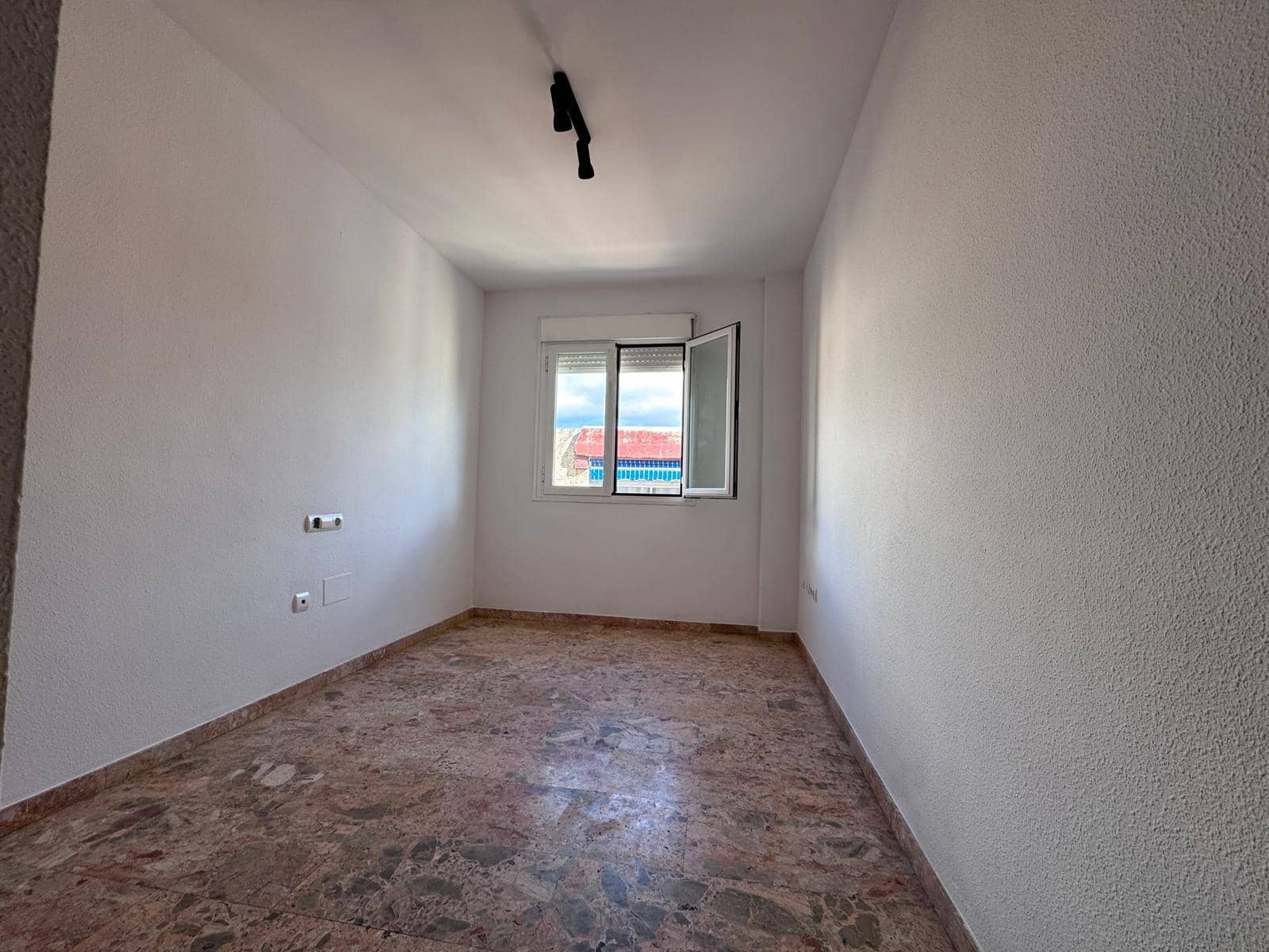 3 Zimmer Wohnung zu verkaufen in Fuengirola mit Garage - 350.000 € (Ref: 9571287)