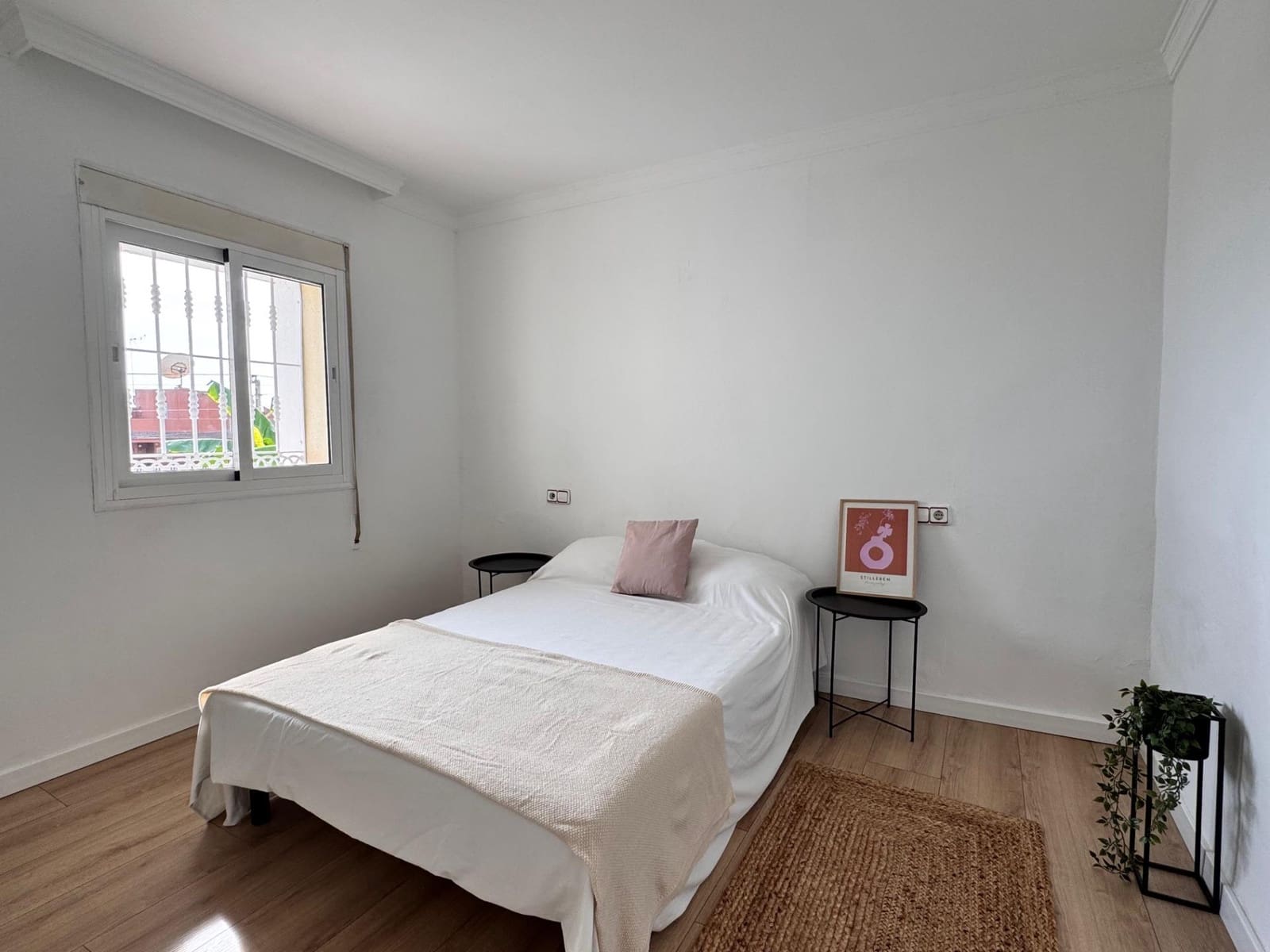 2 bedroom Beach Apartment for sale in Torremolinos with pool - € 269,000 (Ref: 9571293)