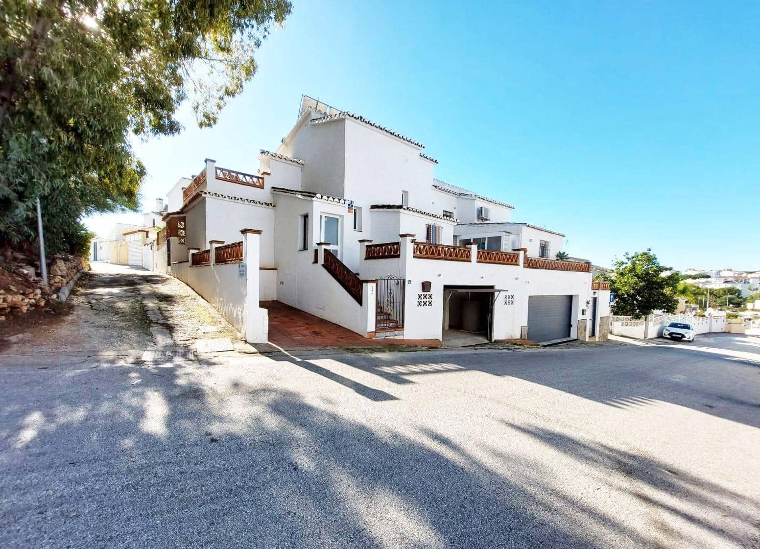 4 makuuhuone Paritalo myytävänä paikassa Sitio de Calahonda mukana uima-altaan 
autotalli - 530 000 € (Ref: 9571294)