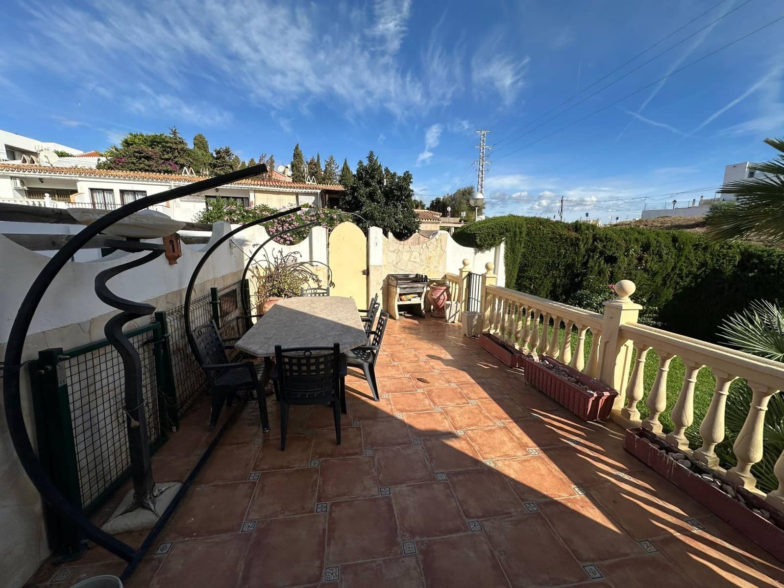 3 soveværelse Semi-Rækkehus til salg i Mijas med swimmingpool - € 450.000 (Ref: 9571295)