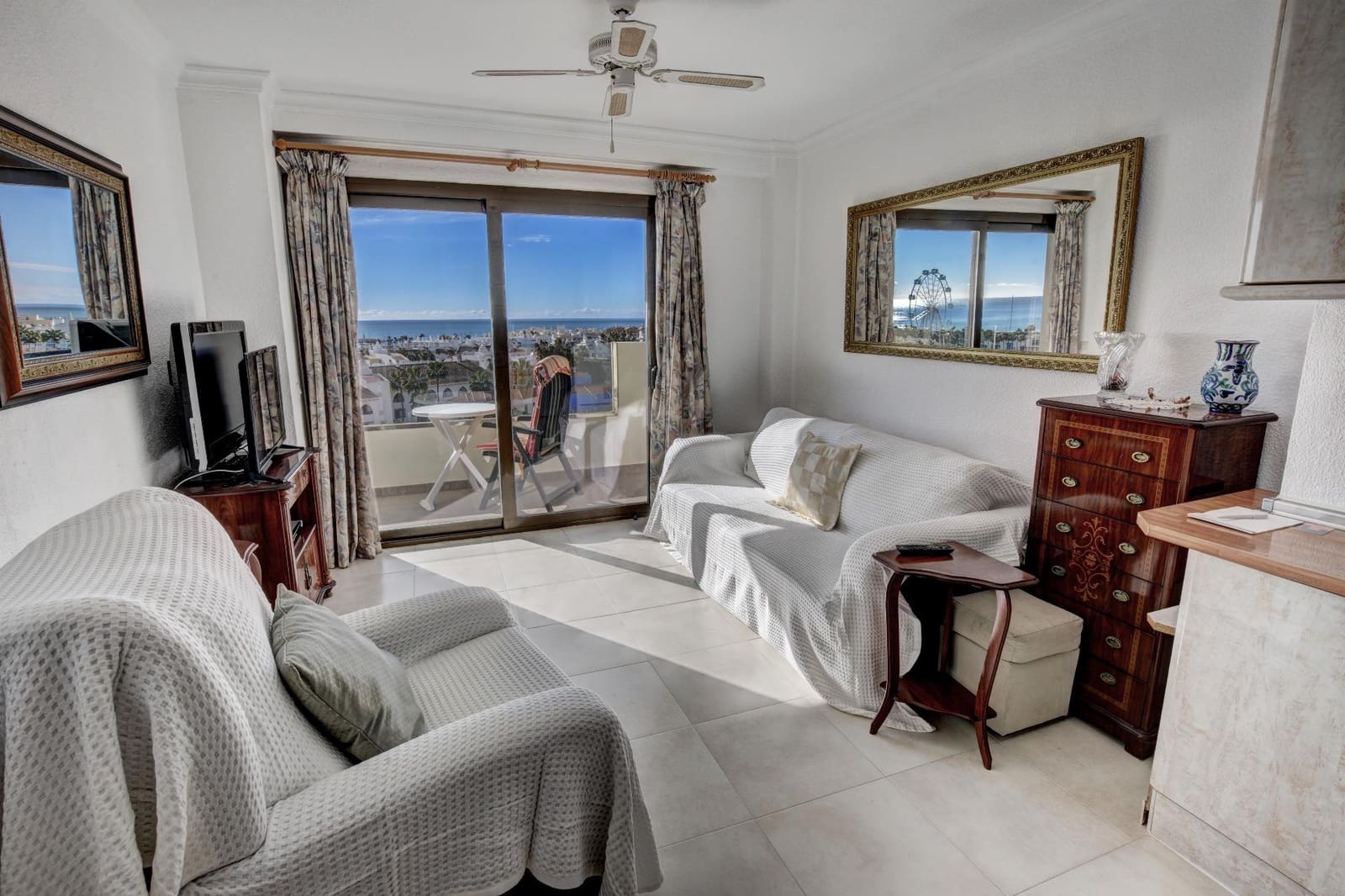 1 quarto Apartamento para venda em Torremolinos com piscina - 325 000 € (Ref: 9586612)