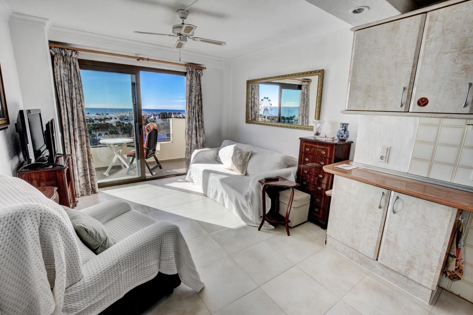 1 quarto Apartamento para venda em Torremolinos com piscina - 325 000 € (Ref: 9586612)