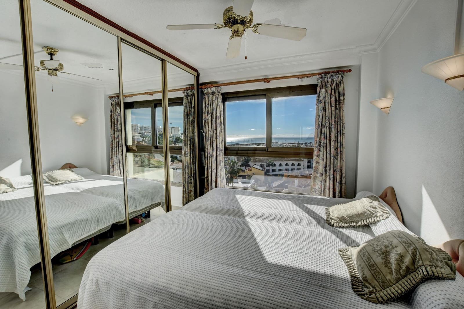 1 quarto Apartamento para venda em Torremolinos com piscina - 325 000 € (Ref: 9586612)