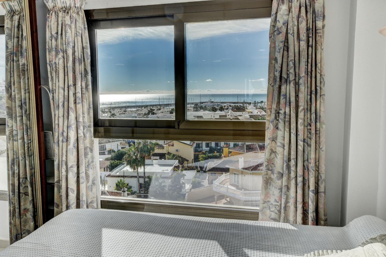 1 quarto Apartamento para venda em Torremolinos com piscina - 325 000 € (Ref: 9586612)