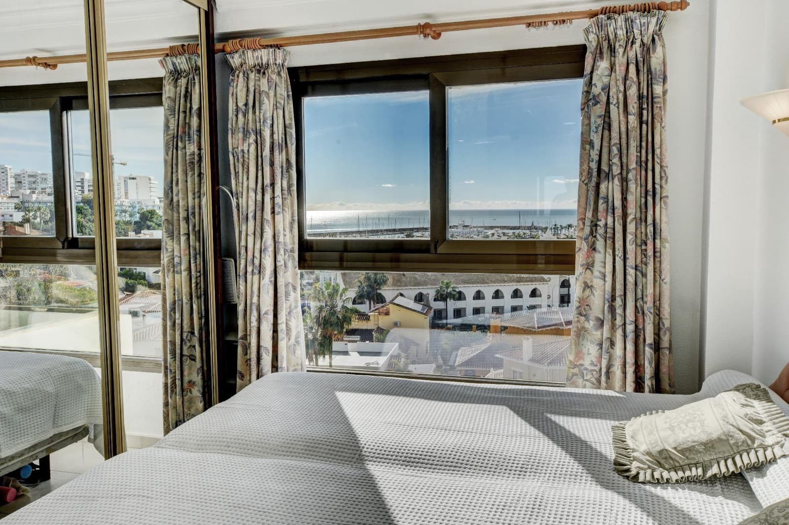 1 quarto Apartamento para venda em Torremolinos com piscina - 325 000 € (Ref: 9586612)