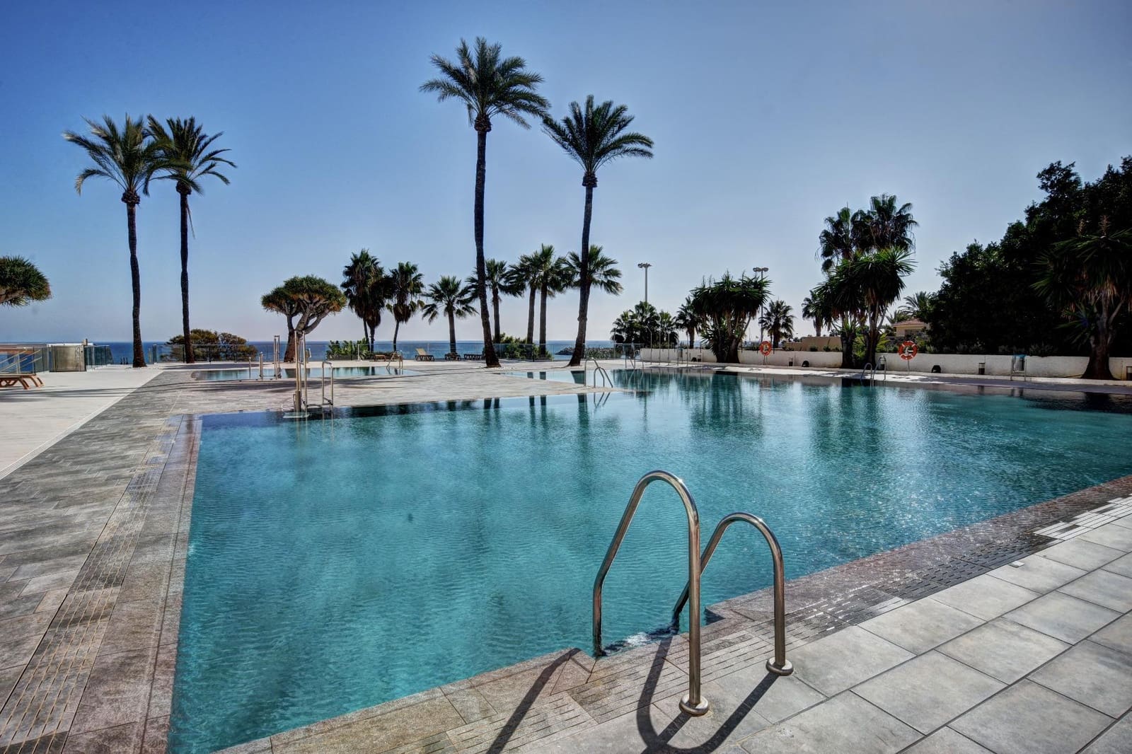 1 quarto Apartamento para venda em Torremolinos com piscina - 325 000 € (Ref: 9586612)