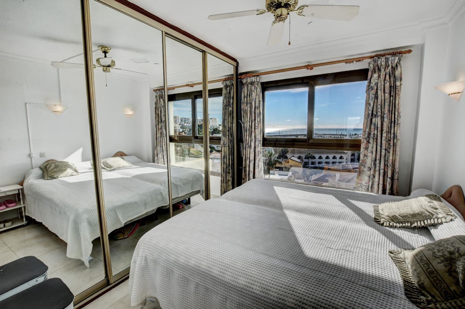 1 quarto Apartamento para venda em Torremolinos com piscina - 325 000 € (Ref: 9586612)