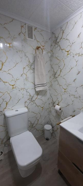 Studio na sprzedaż w Benalmadena z basenem - 285 000 € (Ref: 9591406)