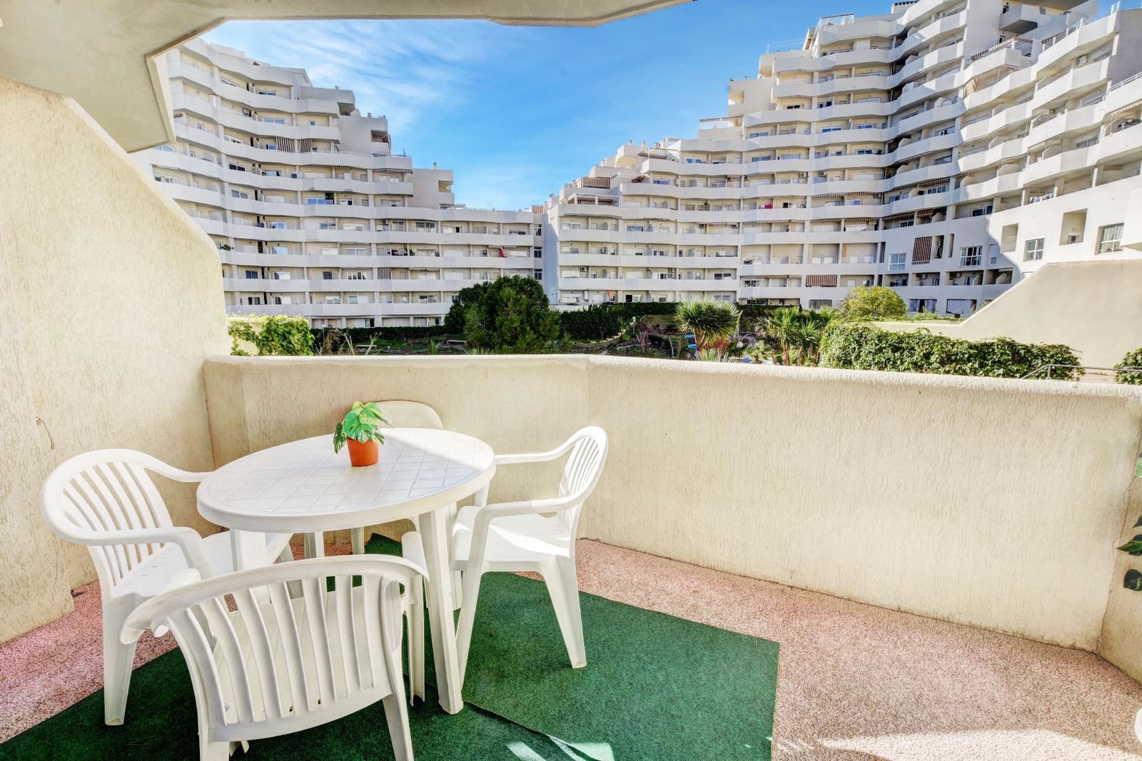 1 soveværelse Studio til salg i Benalmadena med swimmingpool - € 279.000 (Ref: 9605080)