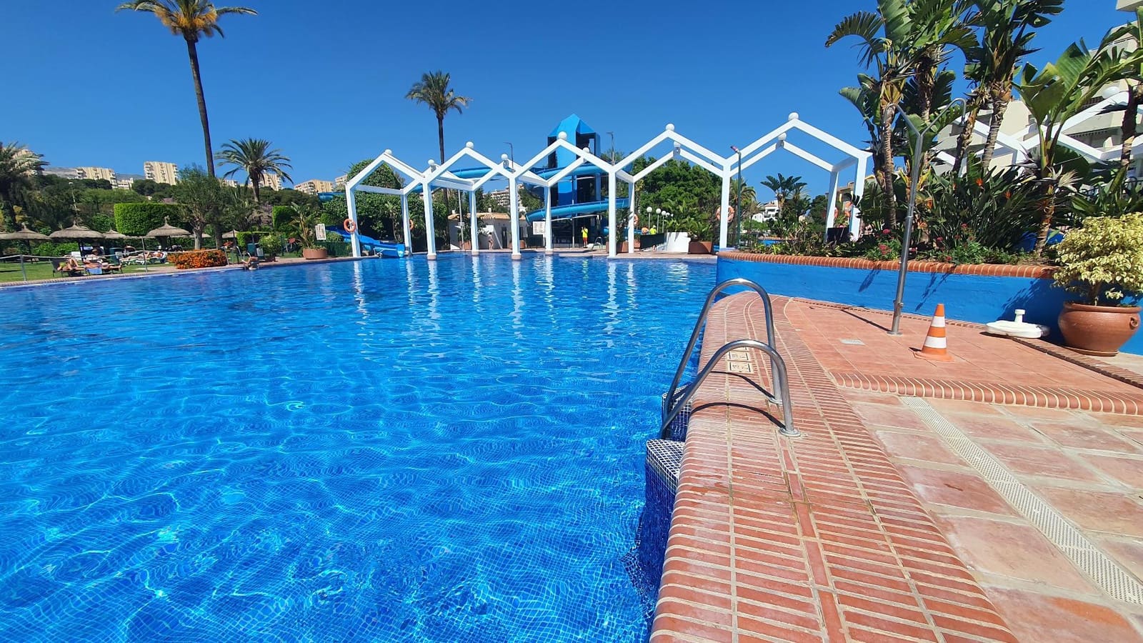 1 soveværelse Studio til salg i Benalmadena med swimmingpool - € 279.000 (Ref: 9605080)