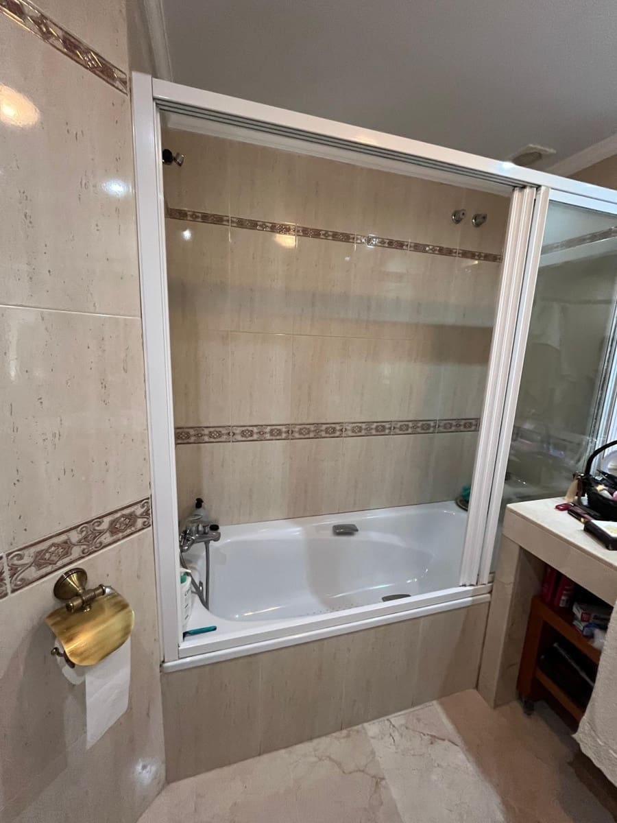 4 chambre Villa/Maison Mitoyenne à vendre à Benalmadena avec piscine garage - 639 000 € (Ref: 9605081)