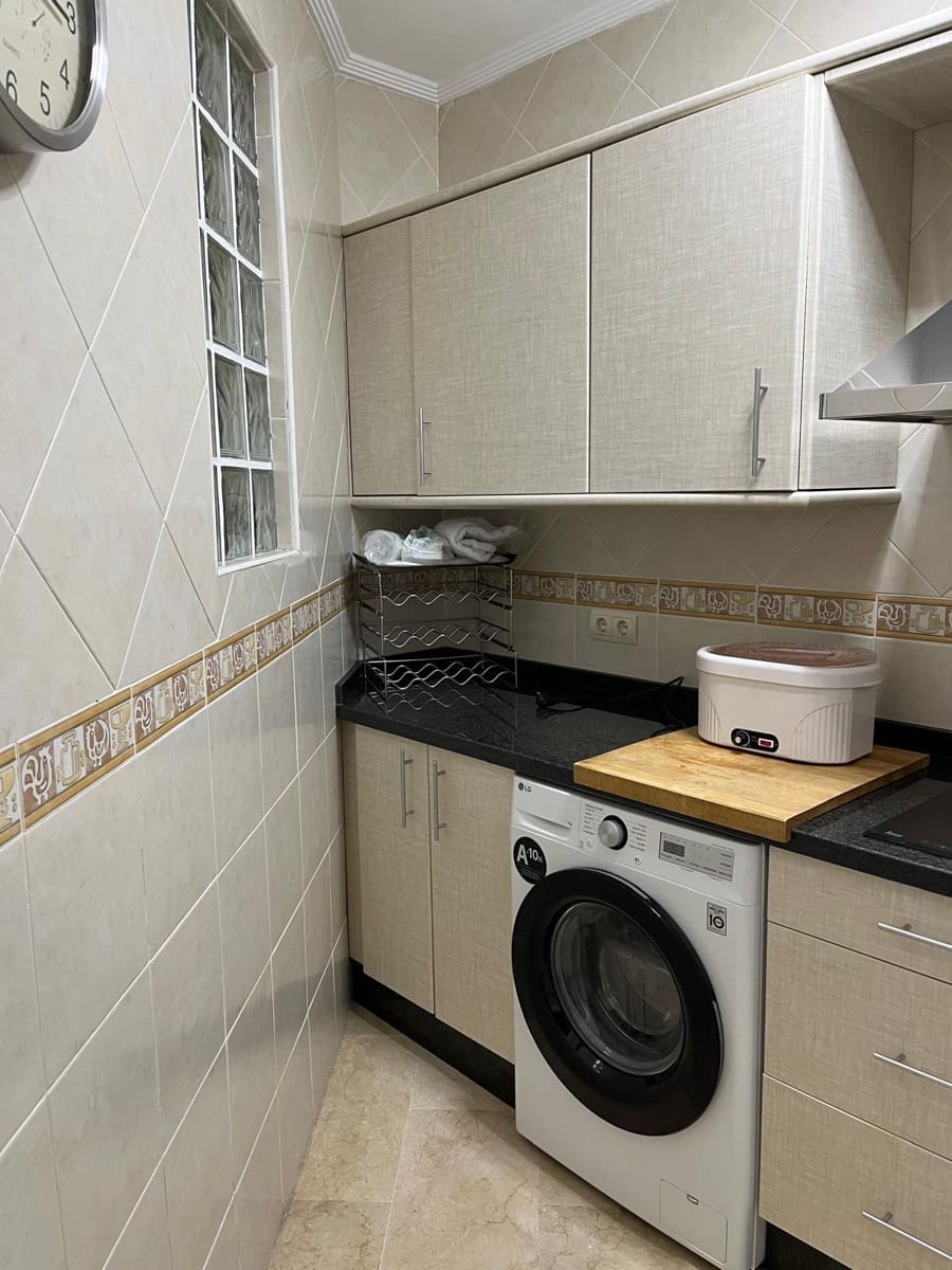 4 chambre Villa/Maison Mitoyenne à vendre à Benalmadena avec piscine garage - 639 000 € (Ref: 9605081)