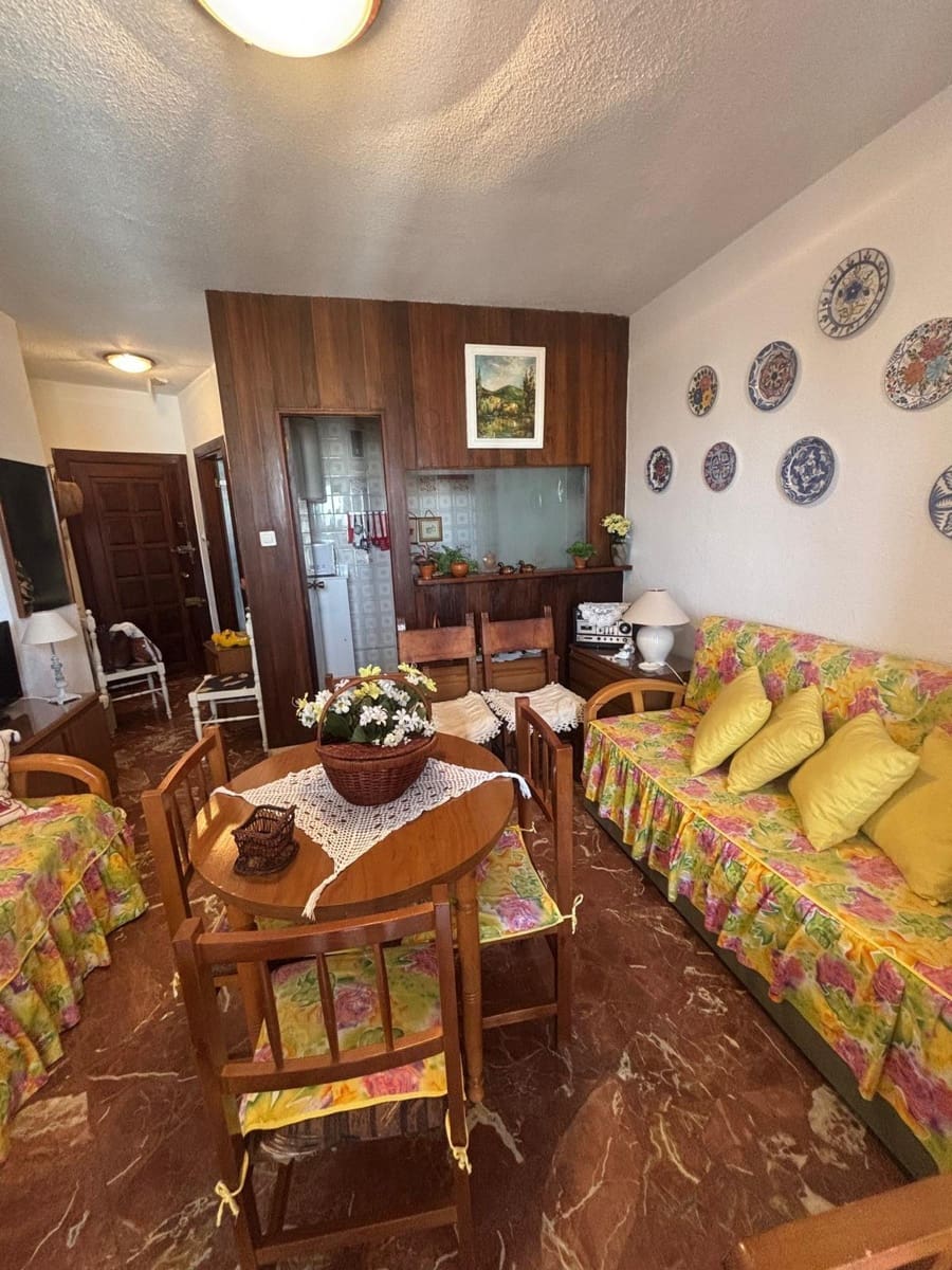 Studio till salu i Benalmadena Costa med pool - 170 000 € (Ref: 9615633)