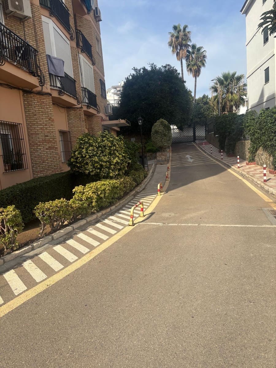 Estúdio para venda em Benalmadena Costa com piscina - 170 000 € (Ref: 9615633)