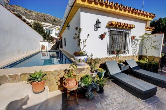 Chalet de 3 habitaciones en Benalmádena en venta con piscina garaje - 629.000 € (Ref: 9619411)