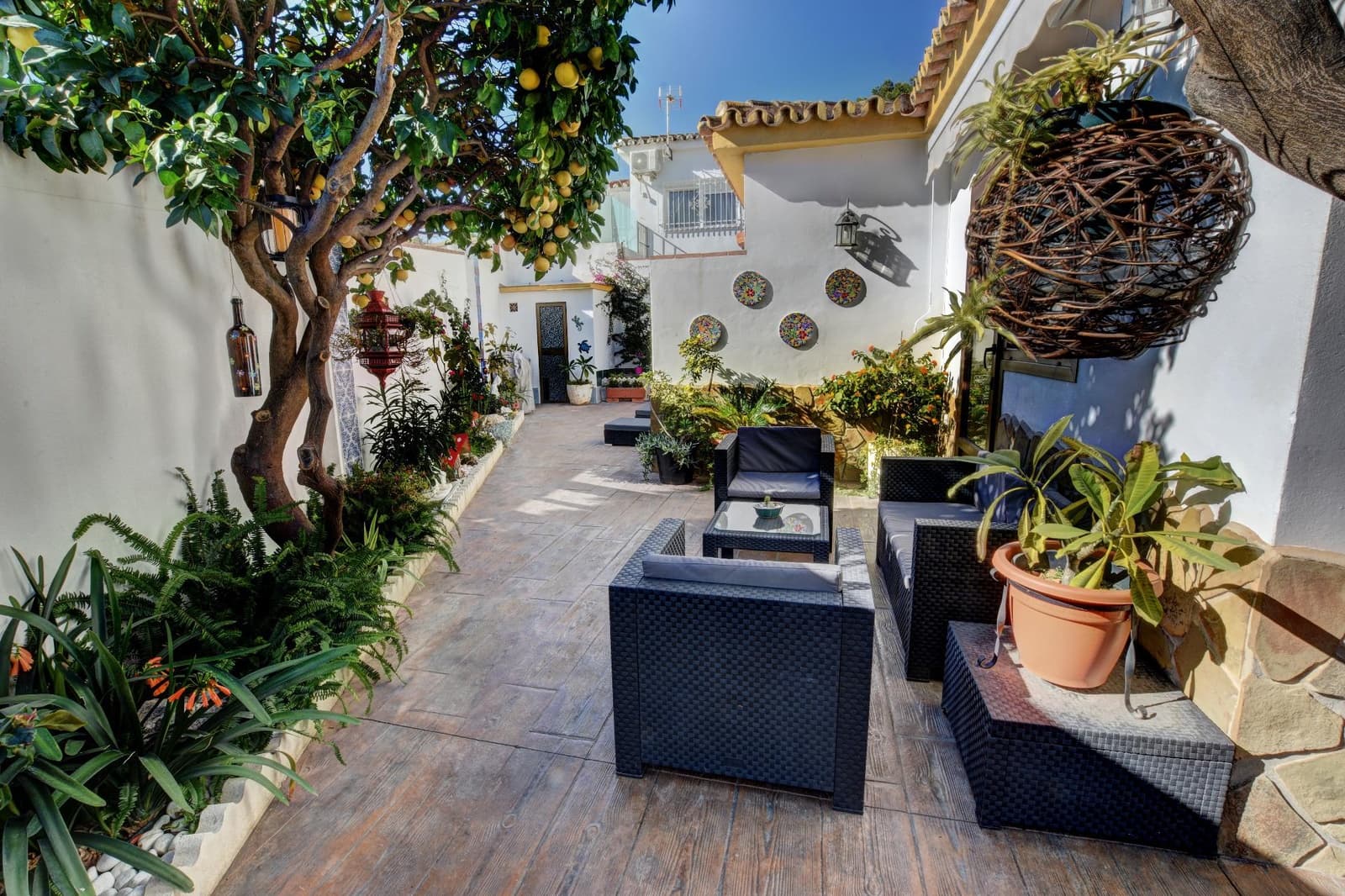 3 bedroom Villa for sale in Benalmadena with pool garage - € 629,000 (Ref: 9619411)