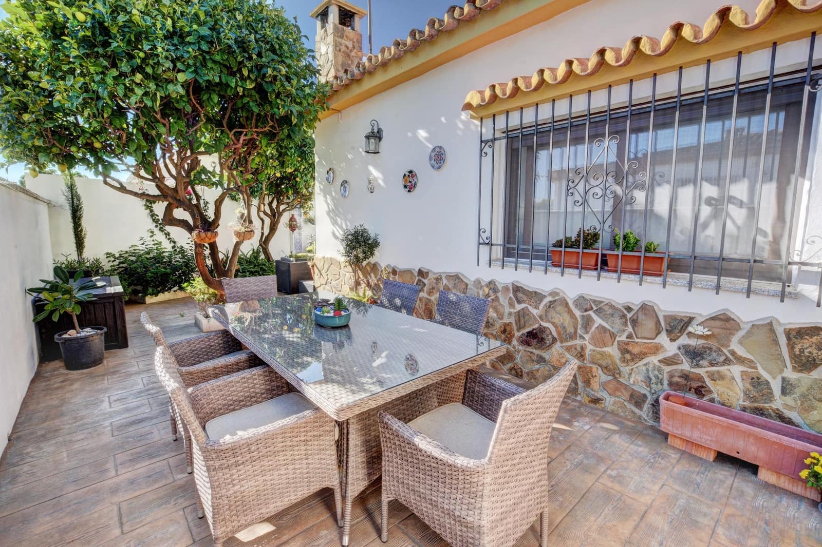 3 bedroom Villa for sale in Benalmadena with pool garage - € 629,000 (Ref: 9619411)