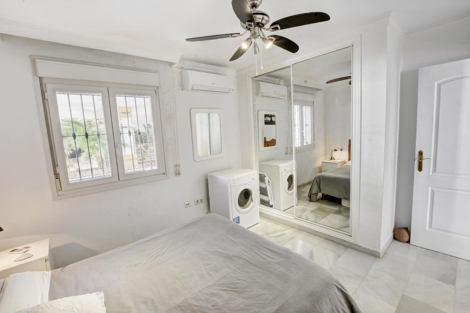 2 makuuhuone Rivitalo myytävänä paikassa Benalmadena mukana uima-altaan 
autotalli - 499 000 € (Ref: 9625789)