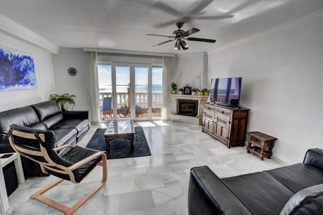 2 makuuhuone Rivitalo myytävänä paikassa Benalmádena mukana uima-altaan 
autotalli - 499 000 € (Ref: 9625789)