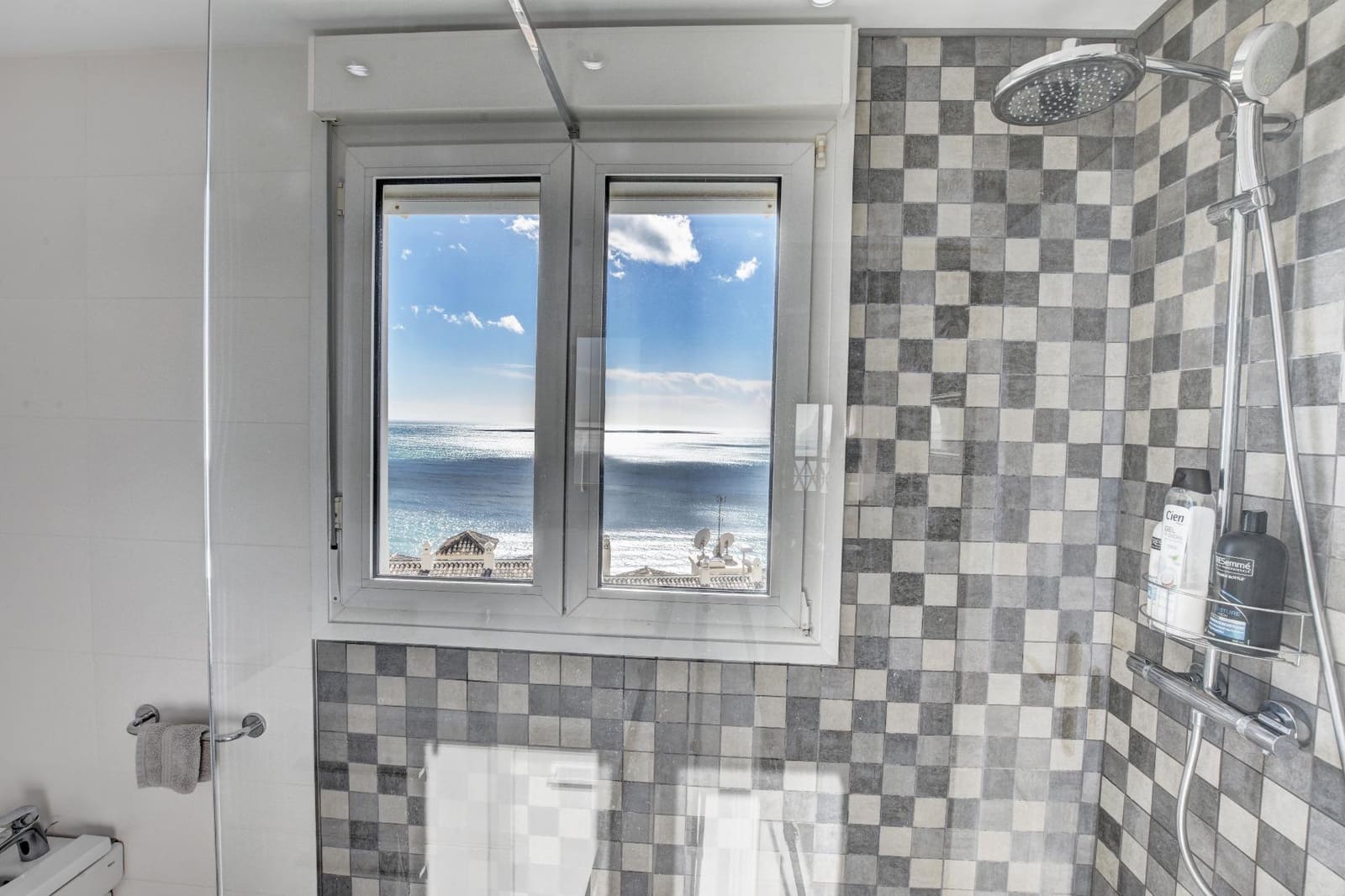 2 makuuhuone Rivitalo myytävänä paikassa Benalmadena mukana uima-altaan 
autotalli - 499 000 € (Ref: 9625789)