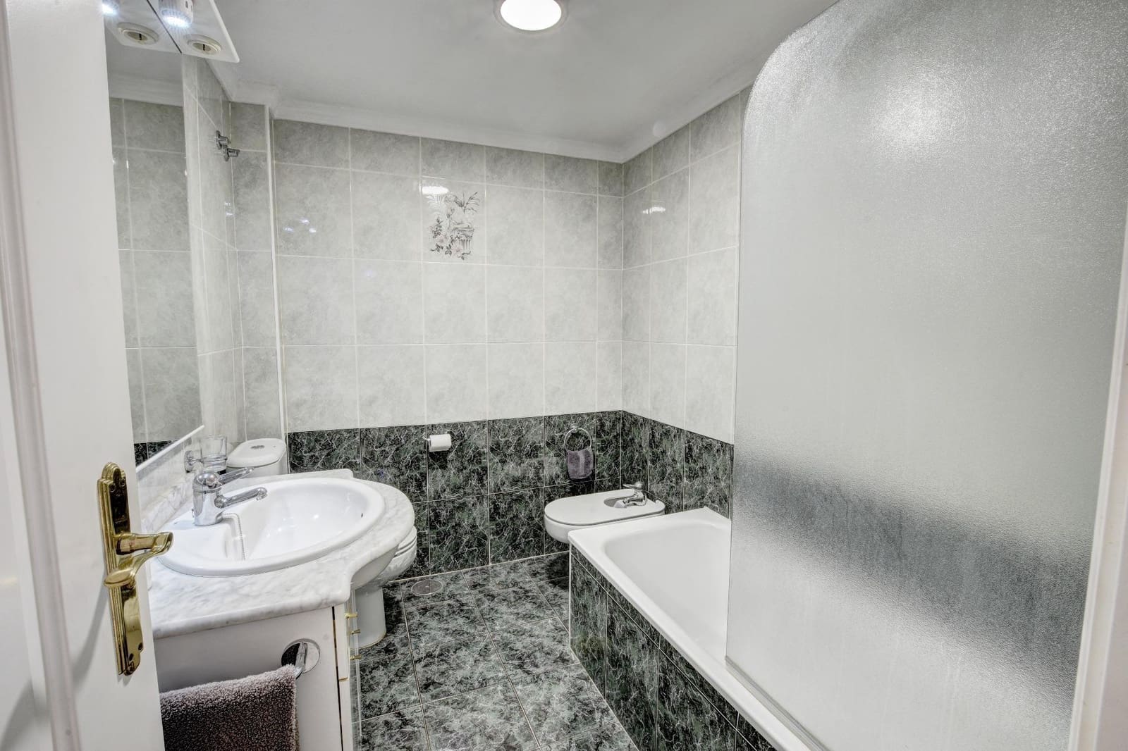 2 makuuhuone Rivitalo myytävänä paikassa Benalmadena mukana uima-altaan 
autotalli - 499 000 € (Ref: 9625789)