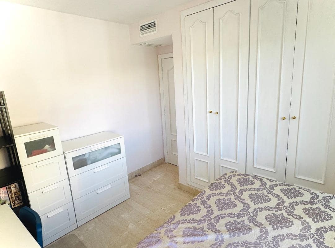 3 soveværelse Lejlighed til salg i Riviera del Sol med swimmingpool - € 334.000 (Ref: 9627678)