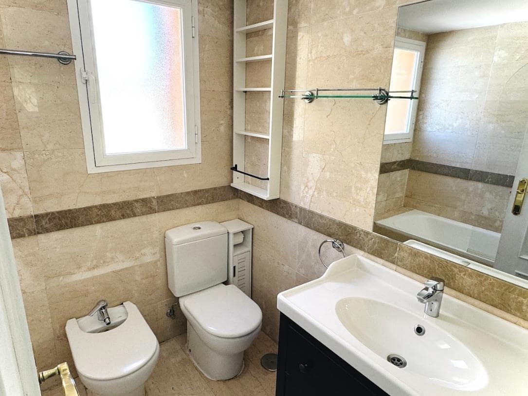 3 soveværelse Lejlighed til salg i Riviera del Sol med swimmingpool - € 334.000 (Ref: 9627678)