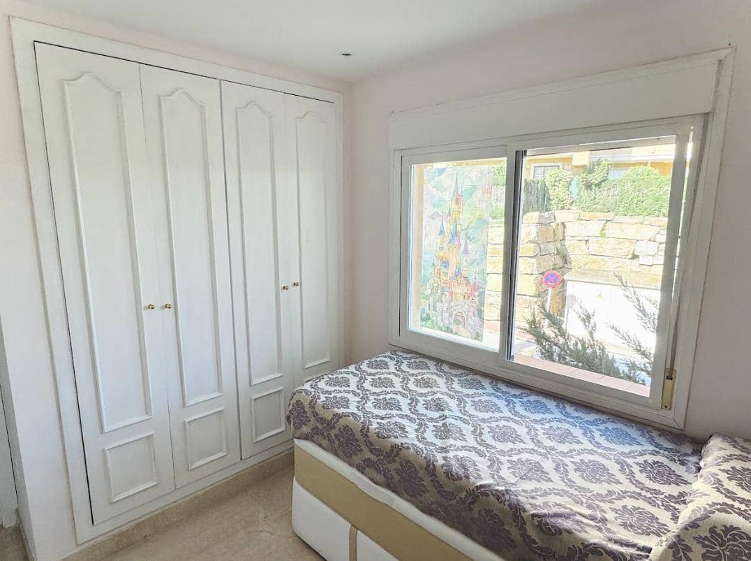 3 soveværelse Lejlighed til salg i Riviera del Sol med swimmingpool - € 334.000 (Ref: 9627678)