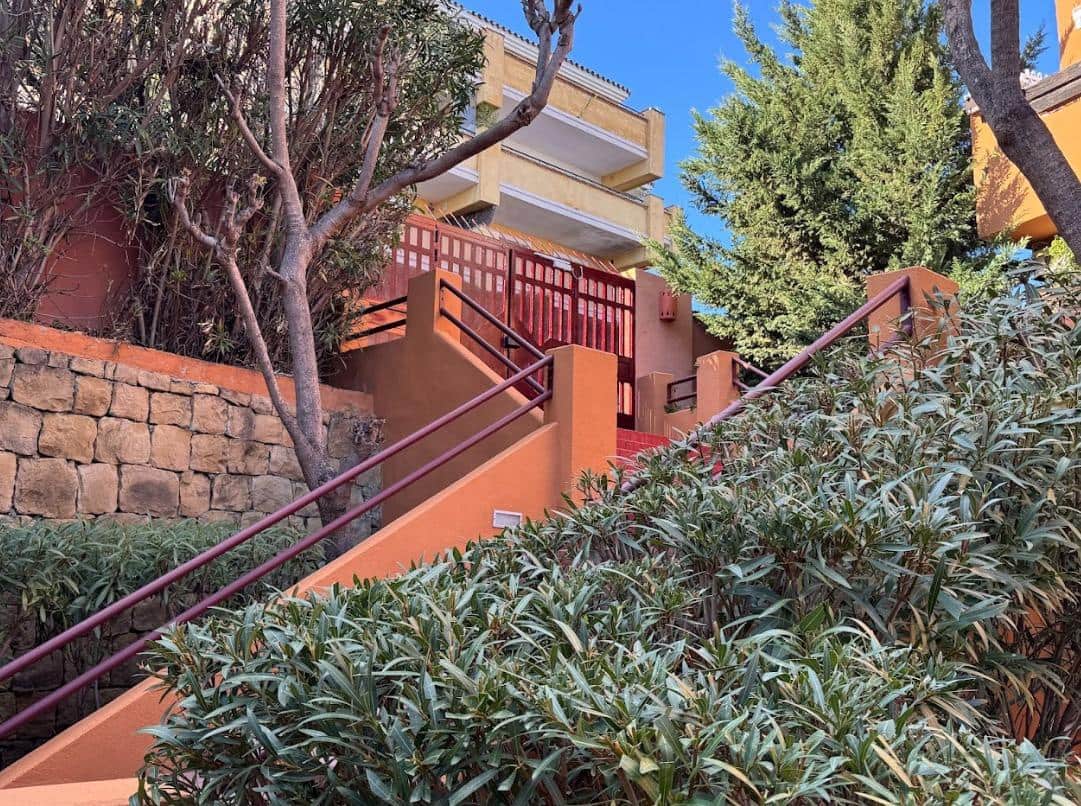 3 soveværelse Lejlighed til salg i Riviera del Sol med swimmingpool - € 334.000 (Ref: 9627678)