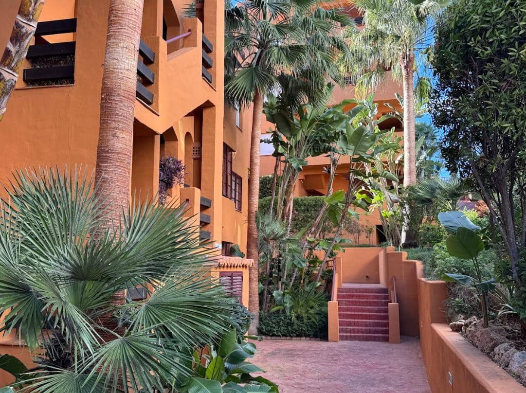 3 soveværelse Lejlighed til salg i Riviera del Sol med swimmingpool - € 334.000 (Ref: 9627678)