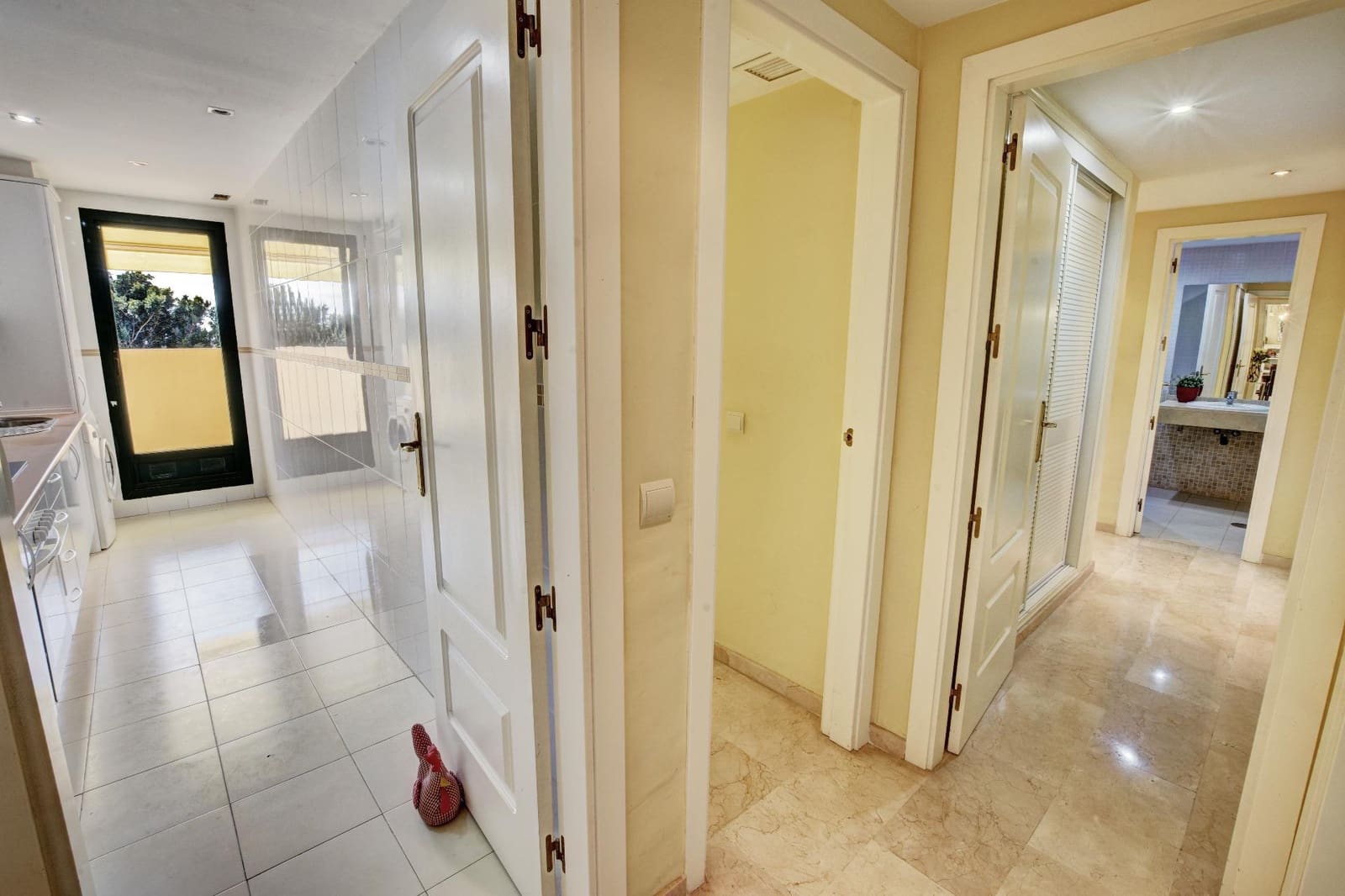 2 sypialnia Mieszkanie na sprzedaż w Torrequebrada z basenem garażem - 369 000 € (Ref: 9652107)