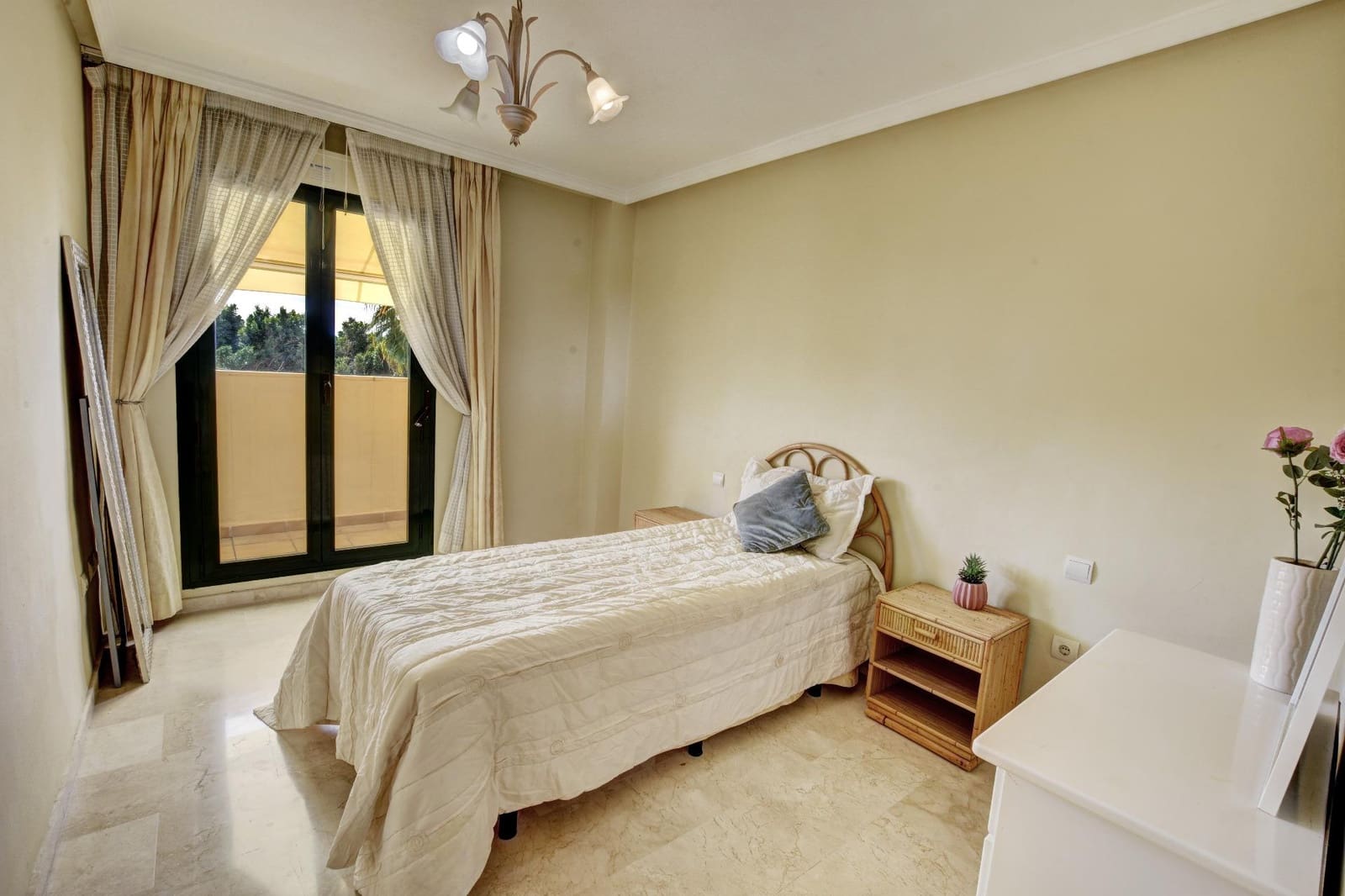 2 sypialnia Mieszkanie na sprzedaż w Torrequebrada z basenem garażem - 369 000 € (Ref: 9652107)