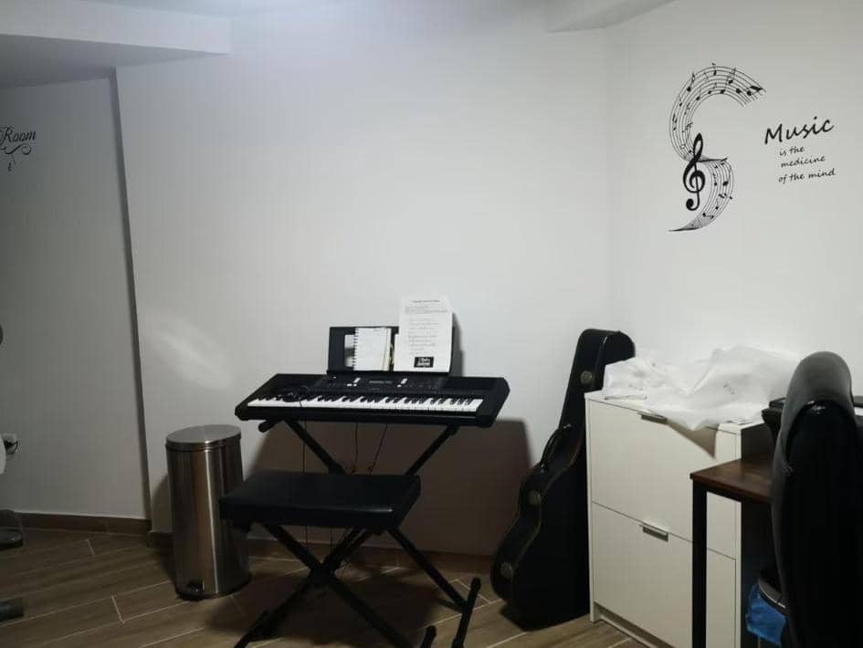 3 bedroom Flat for sale in Fuengirola with pool - € 388,000 (Ref: 9686544)