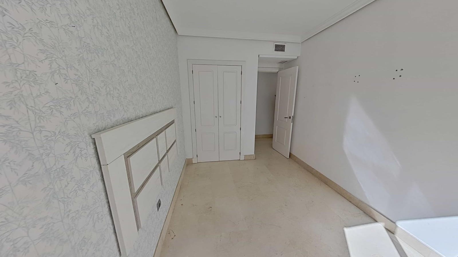 3 slaapkamer Flat te koop in Torrequebrada met zwembad garage - € 465.000 (Ref: 9686545)