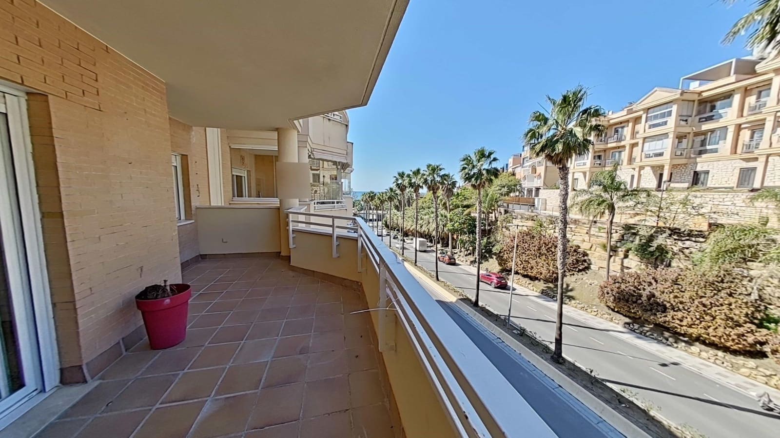 3 slaapkamer Flat te koop in Torrequebrada met zwembad garage - € 465.000 (Ref: 9686545)