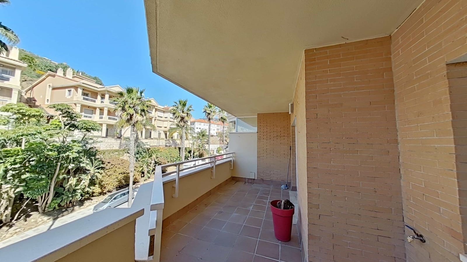 3 bedroom Flat for sale in Torrequebrada with pool garage - € 465,000 (Ref: 9686545)