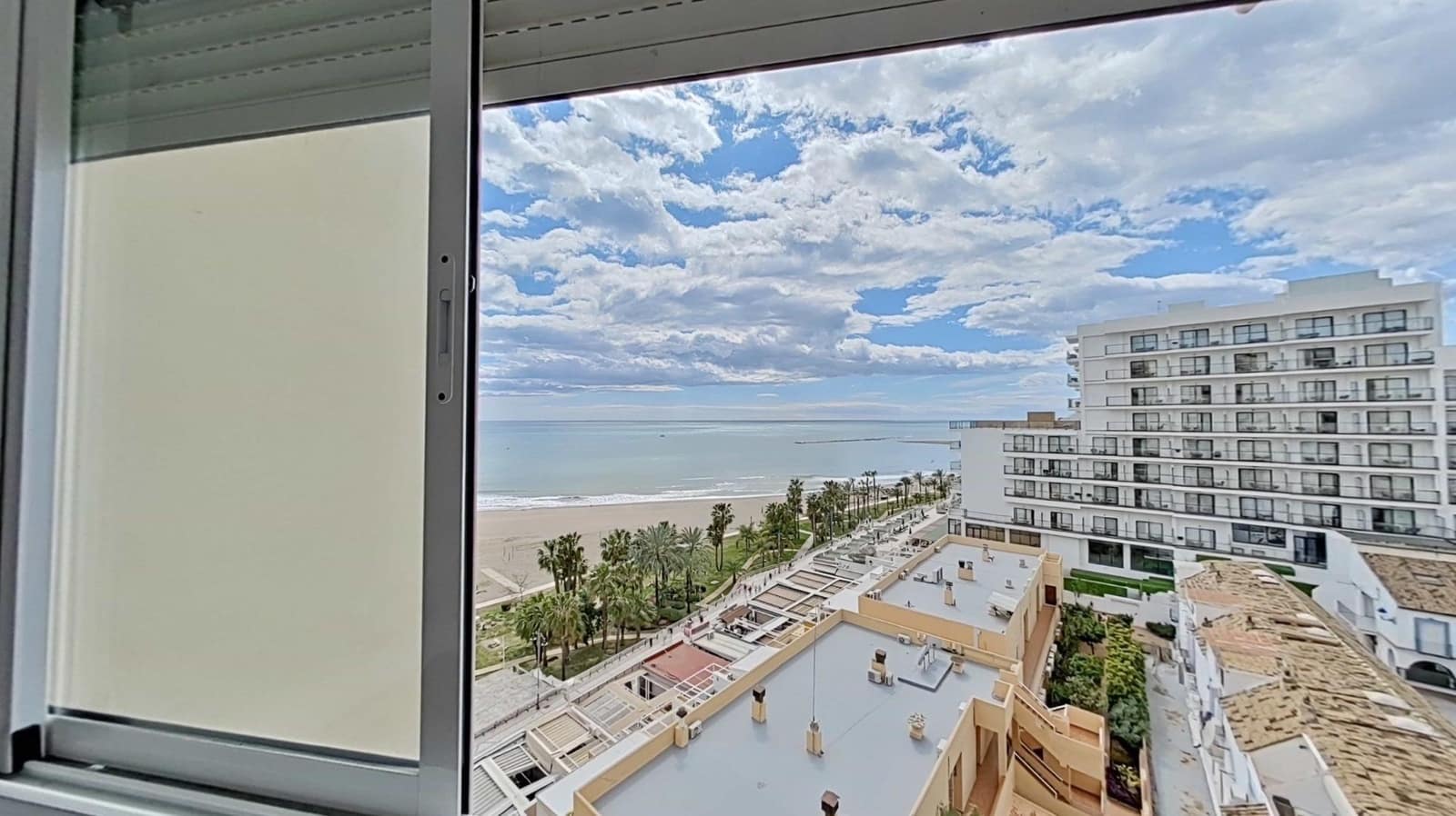 2 slaapkamer Appartement te koop in Benalmadena Costa met garage - € 394.000 (Ref: 9686546)