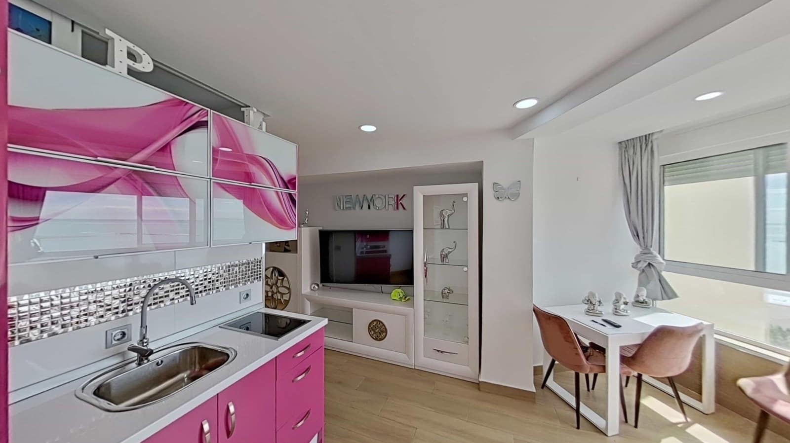 2 slaapkamer Appartement te koop in Benalmadena Costa met garage - € 394.000 (Ref: 9686546)