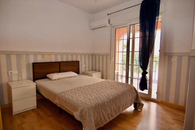 4 soverom Villa til salgs i Nueva Torrequebrada, Benalmádena med garasje - € 710 000 (Ref: 9695432)