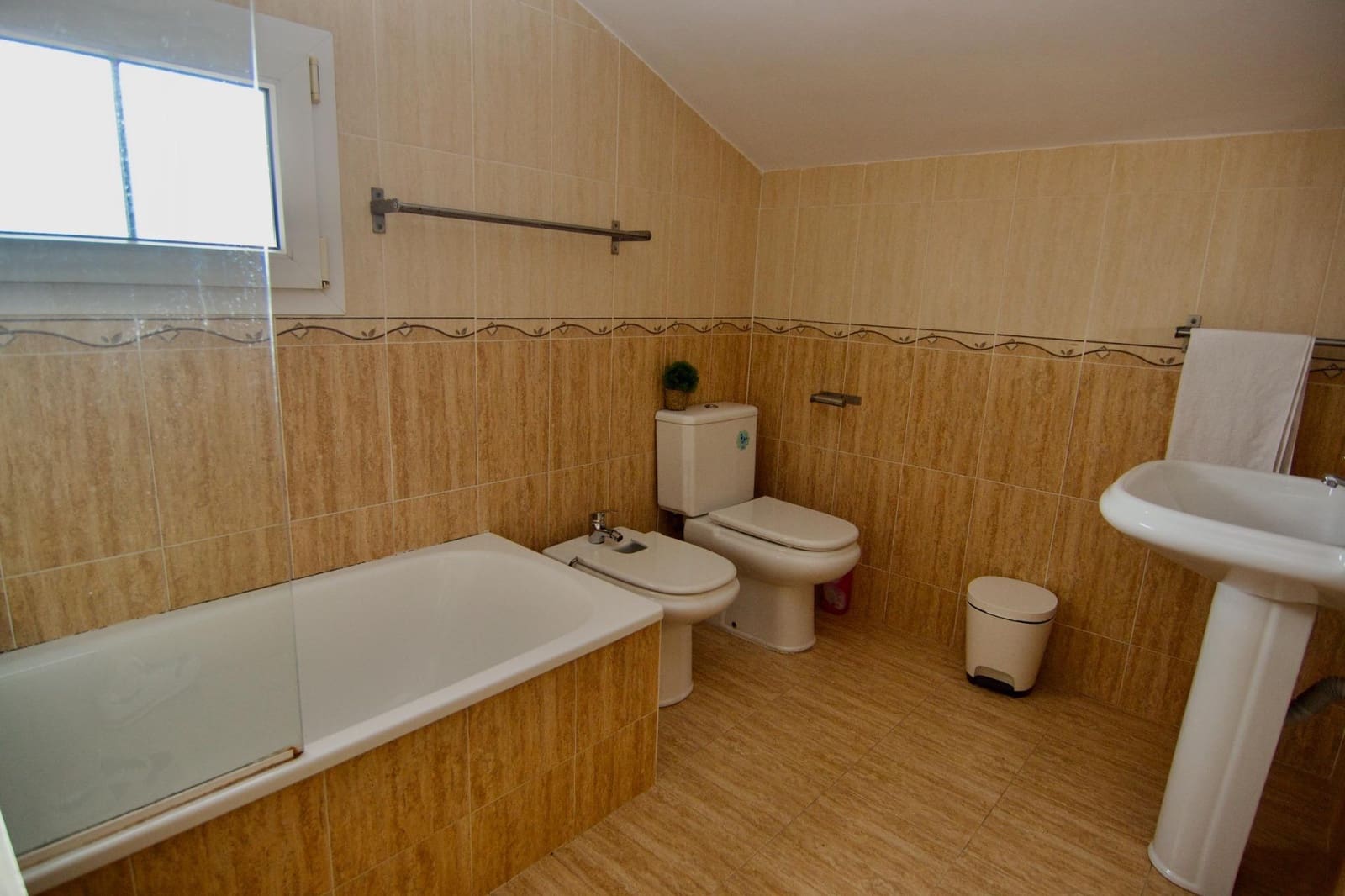 4 quarto Moradia para venda em Torrequebrada com garagem - 710 000 € (Ref: 9695432)