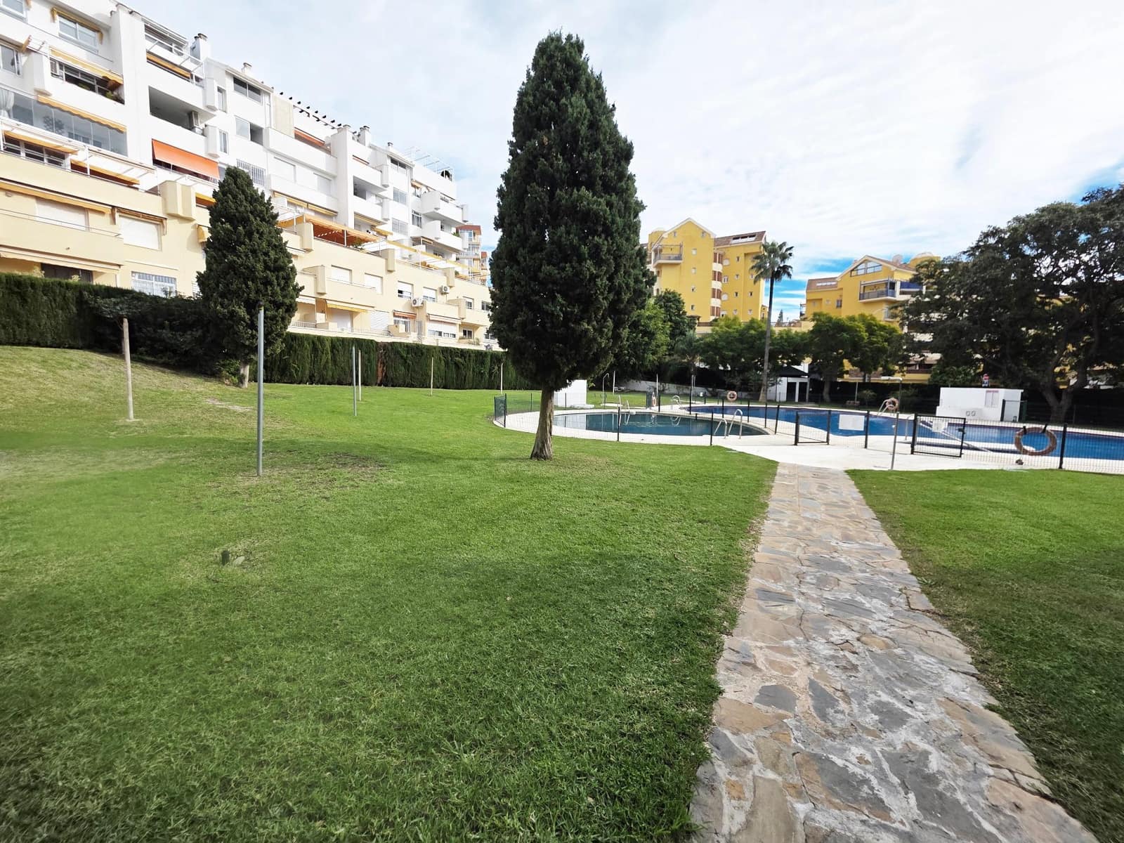 2 slaapkamer Flat te koop in Arroyo de la Miel met zwembad garage - € 289.000 (Ref: 9698875)