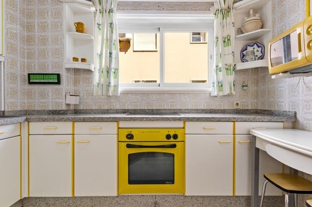 2 bedroom Apartment for sale in Fuengirola - € 480,000 (Ref: 9712067)