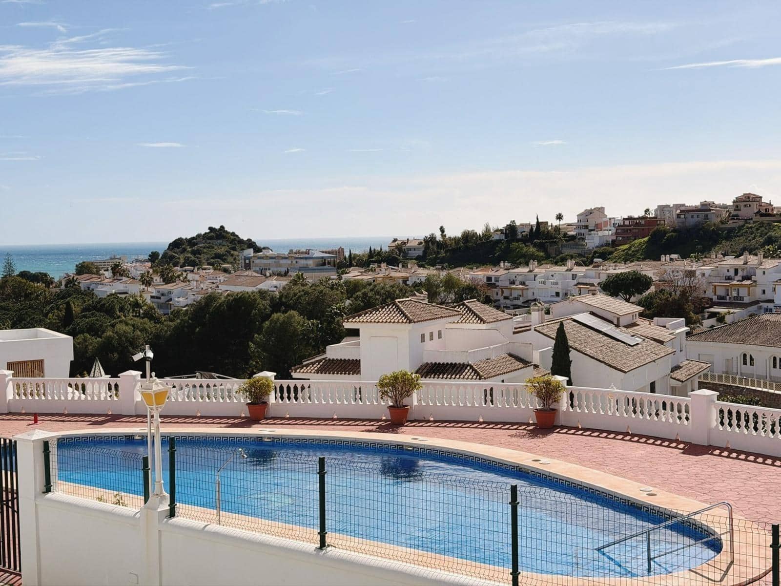 3 makuuhuone Rivitalo myytävänä paikassa Arroyo de la Miel mukana uima-altaan 
autotalli - 570 000 € (Ref: 9712068)