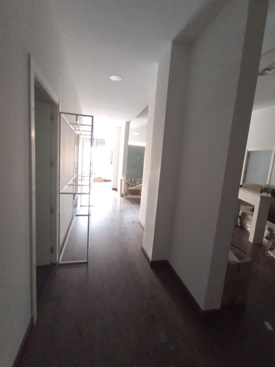 5 bedroom Commercial for sale in Muchamiel / Mutxamel - € 250,000 (Ref: 10029446)
